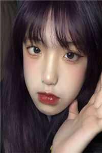 穿成炮灰女主后引诱了疯批暴君沈毓灵权明赫后续