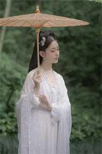 竹马冲她来