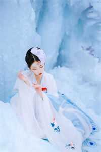 白瓶子 白瓶子